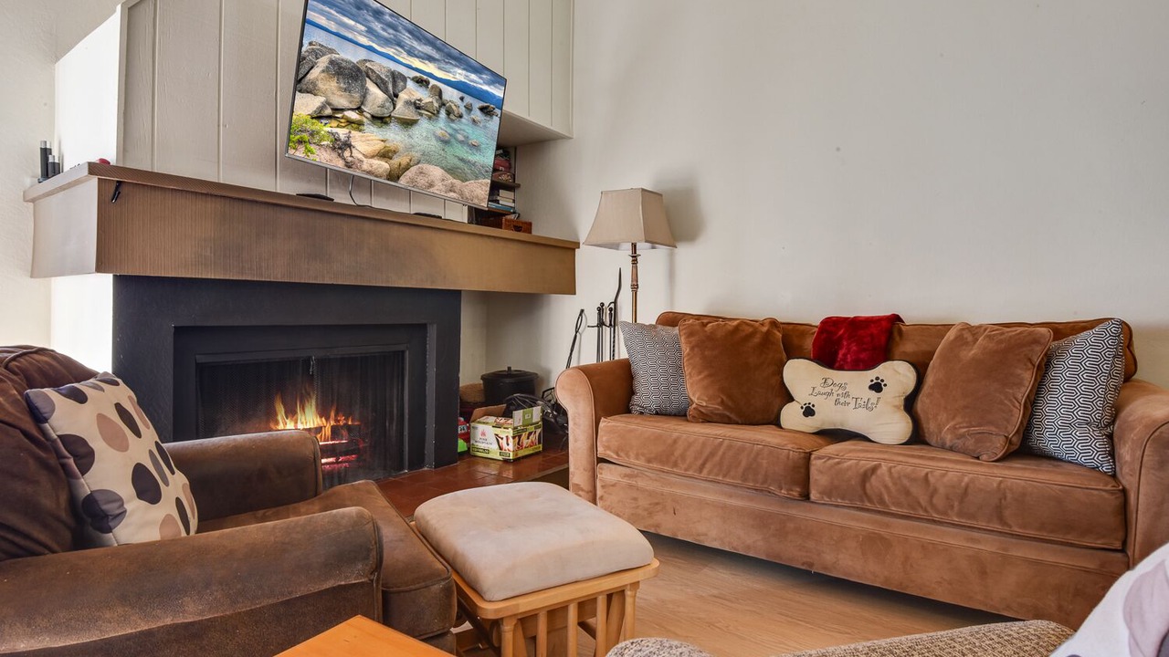 Photo of Livingroom in Carnelian Woods