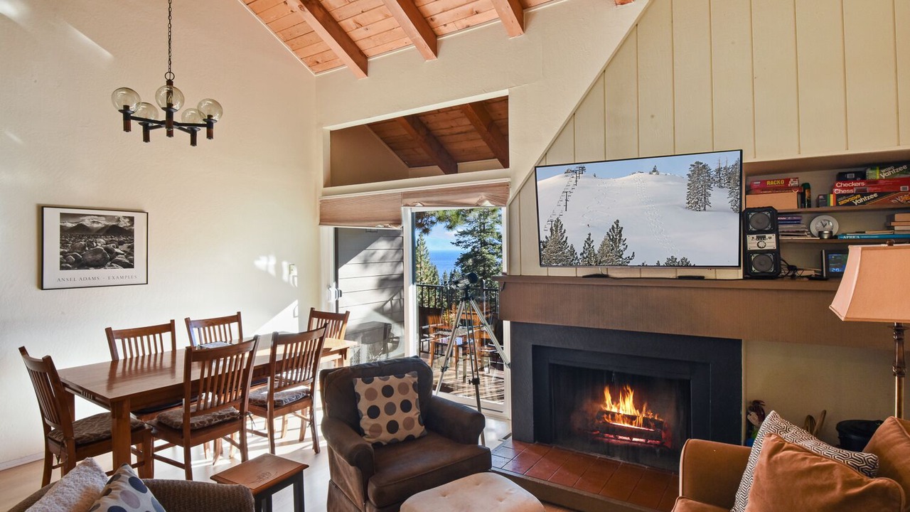 Photo of Livingroom in Carnelian Woods