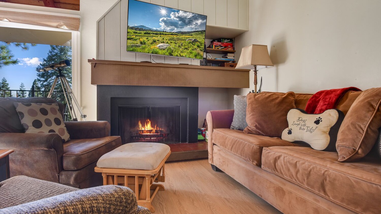 Photo of Livingroom in Carnelian Woods