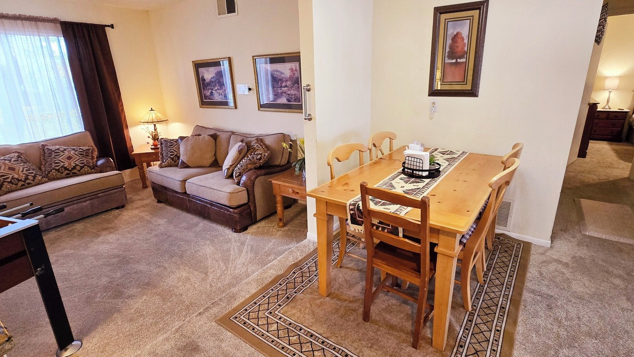 Photo of Livingroom in Taylor Ranch
