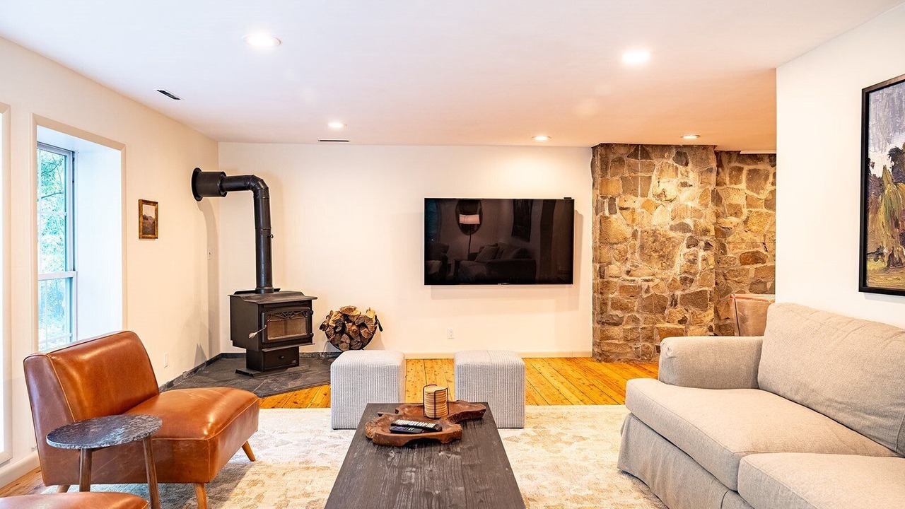 Photo of Livingroom in Ulster Park