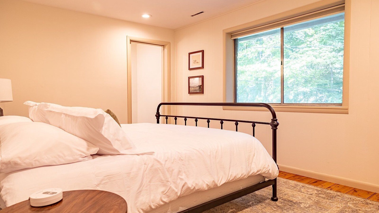 Photo of Bedroom in Ulster Park