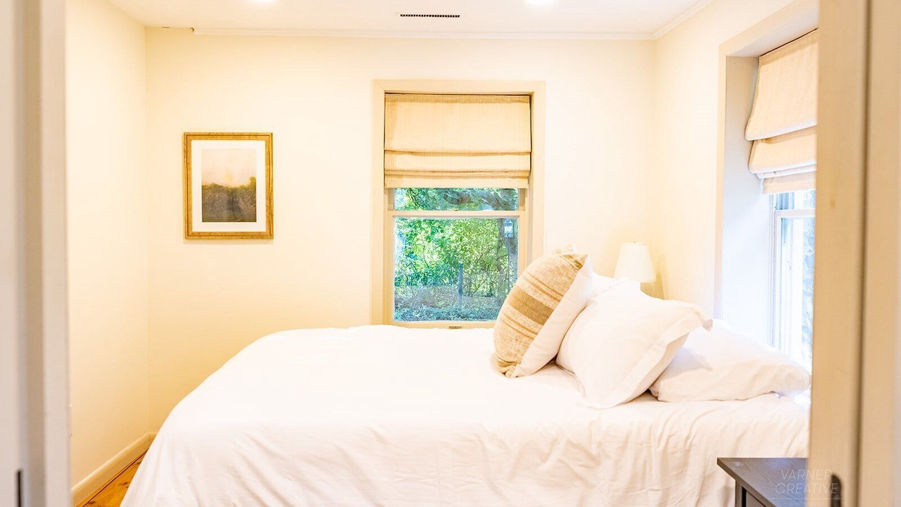 Photo of Bedroom in Ulster Park