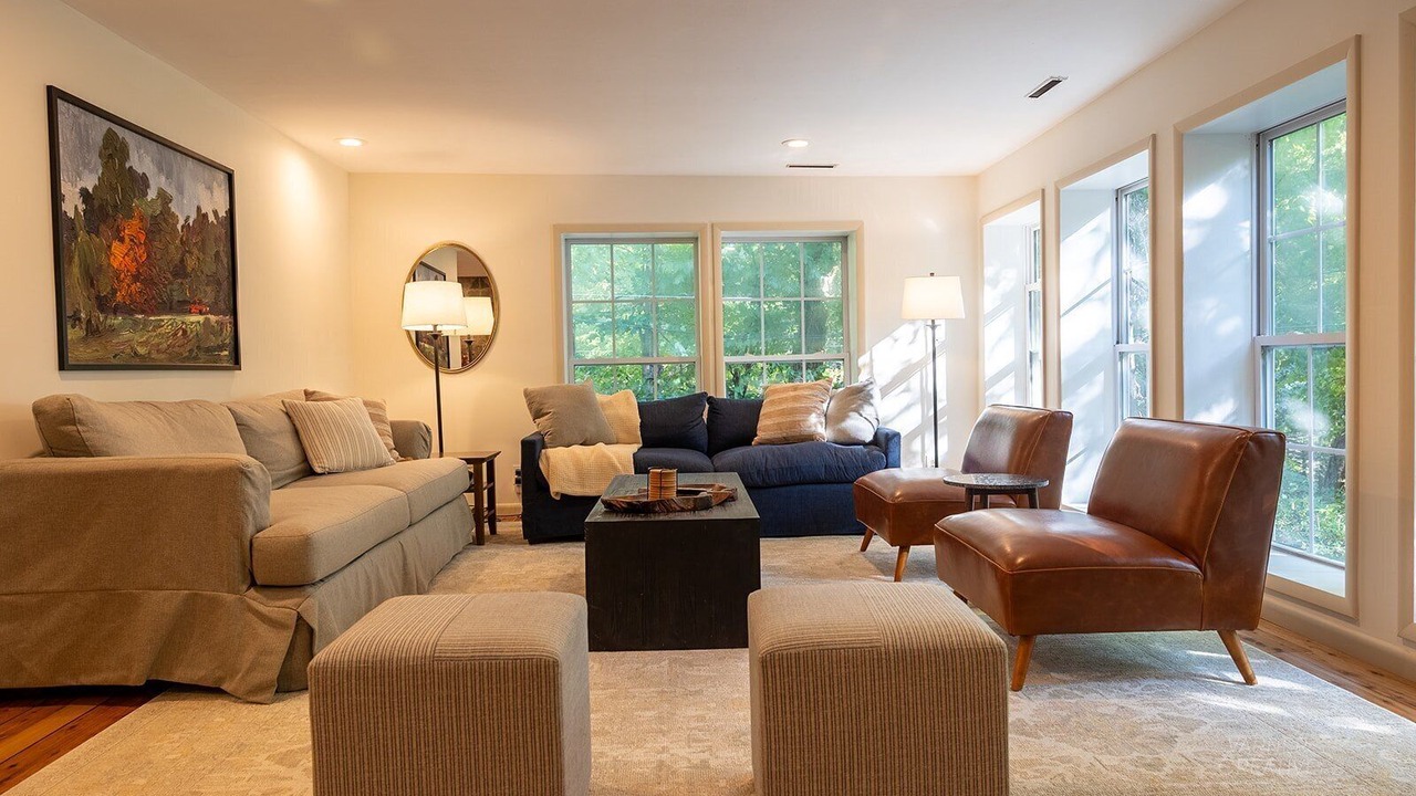 Photo of Livingroom in Ulster Park