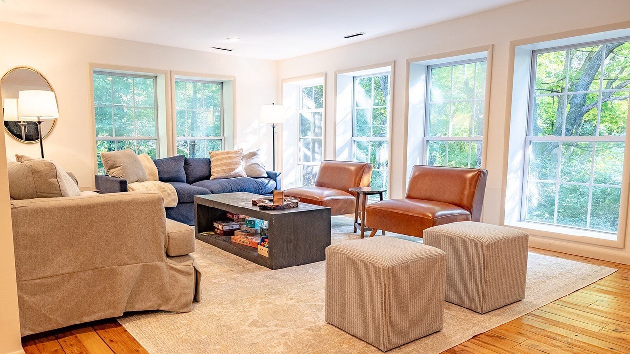 Photo of Livingroom in Ulster Park