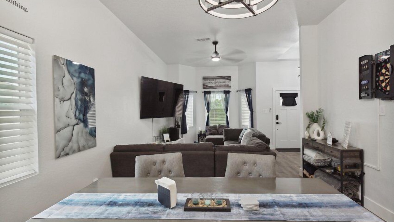 Photo of Livingroom in Spring Branch
