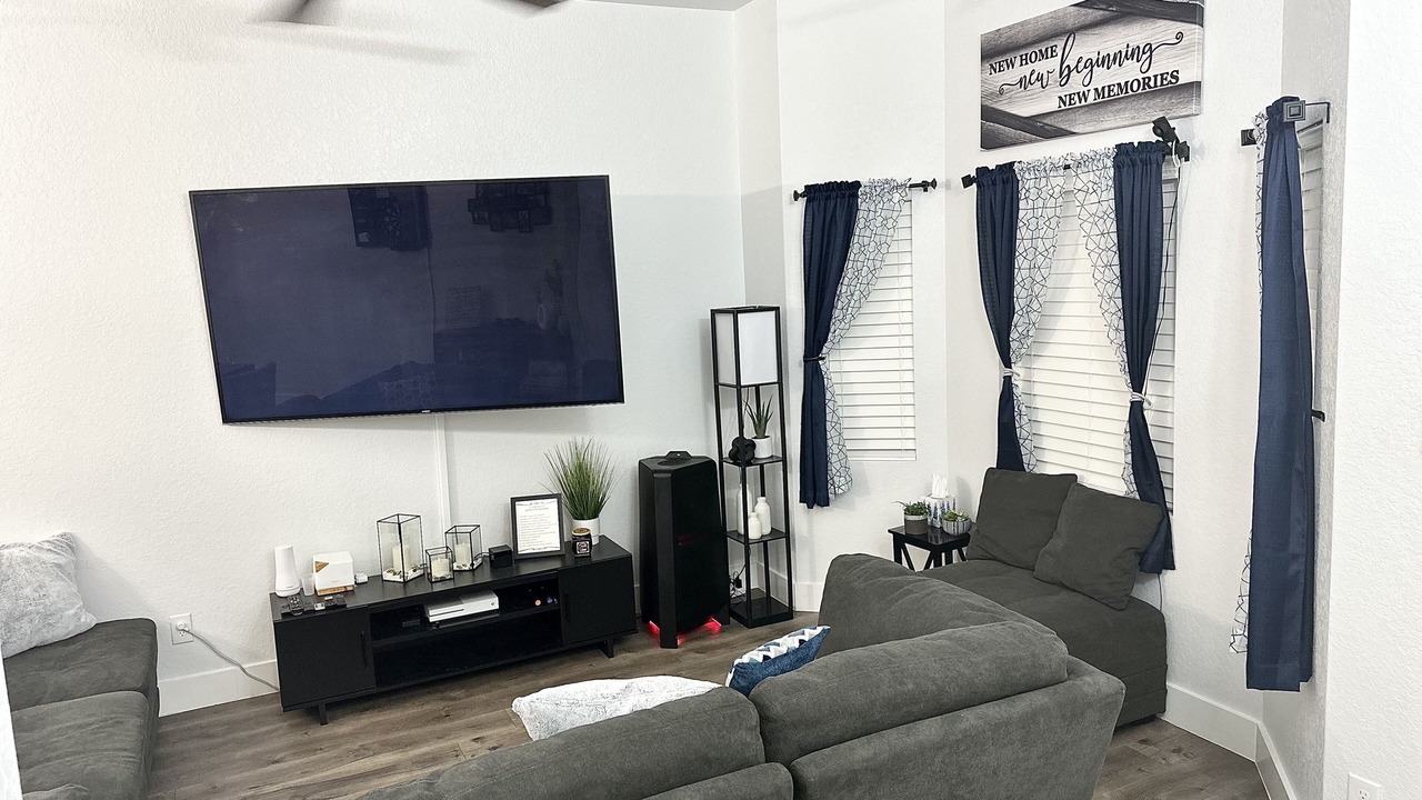 Photo of Livingroom in Spring Branch