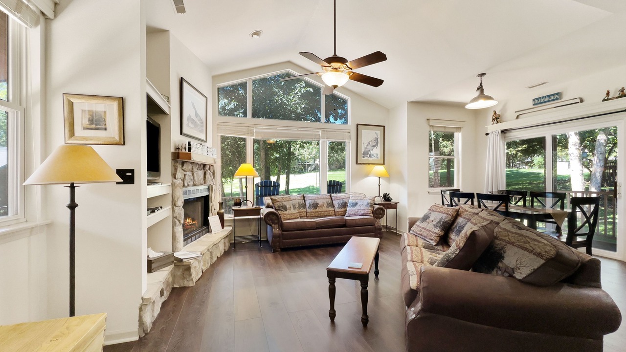 Photo of Bedroom in Camdenton