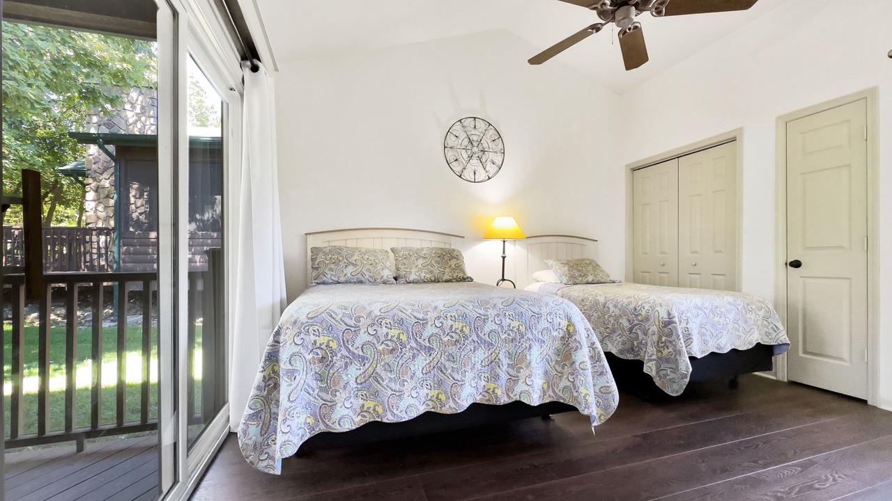 Photo of Bedroom in Camdenton
