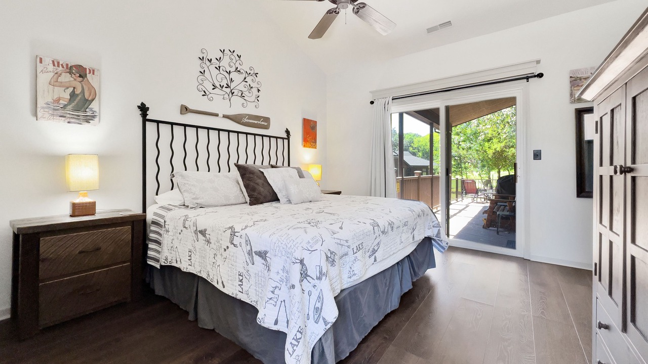 Photo of Bedroom in Camdenton