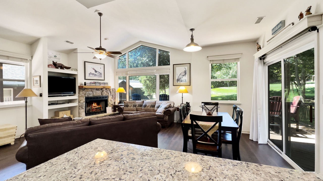 Photo of Livingroom in Camdenton