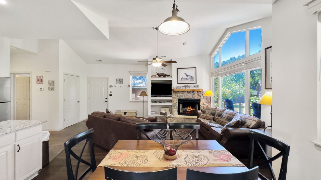 Photo of Livingroom in Camdenton