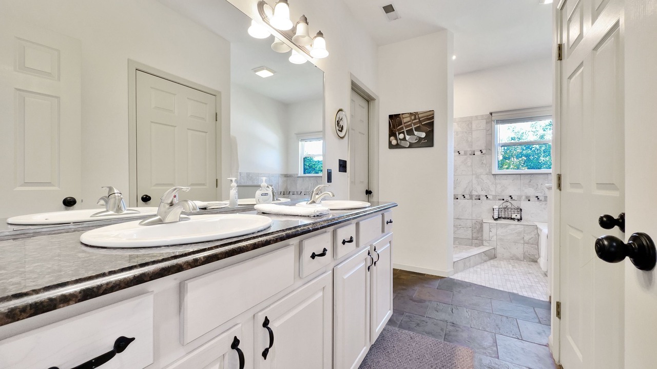 Photo of Bathroom in Camdenton