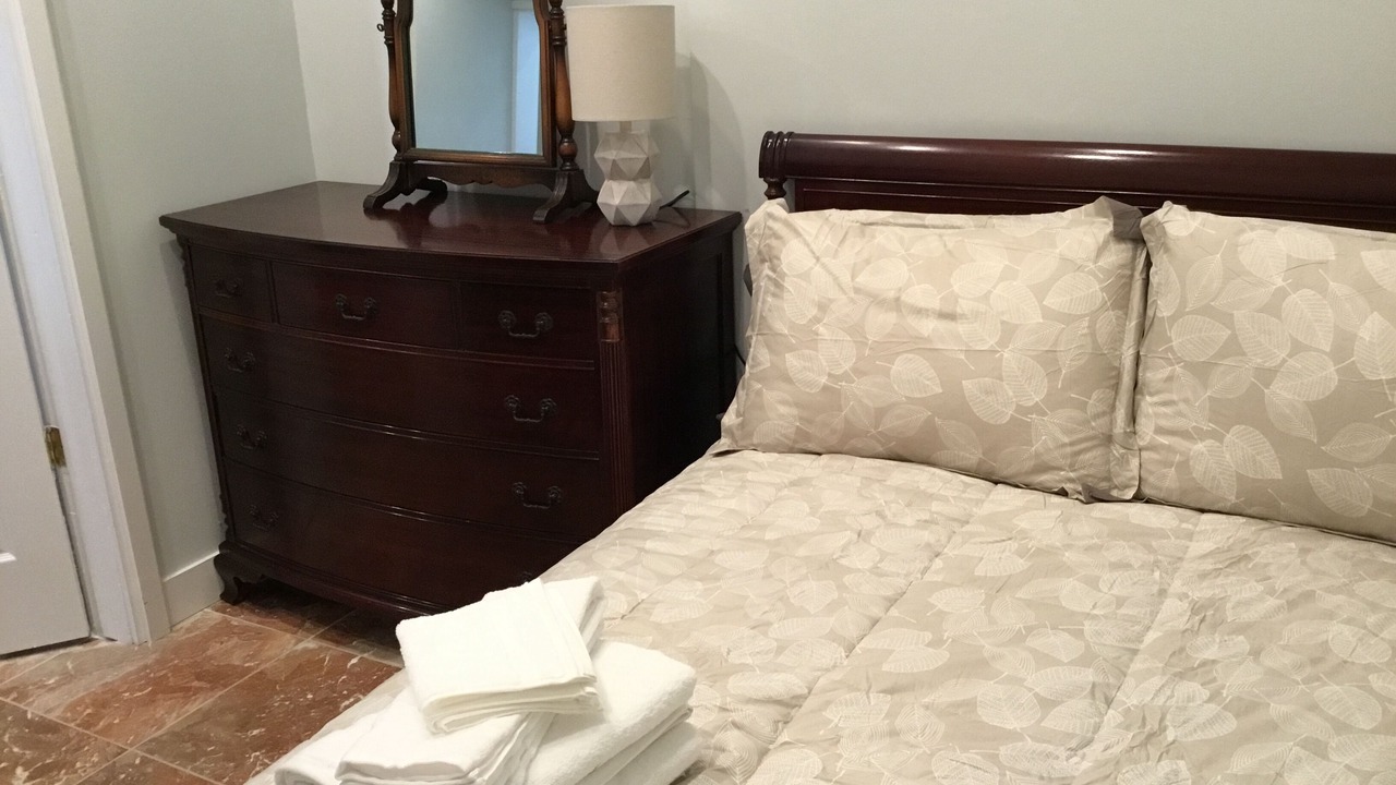 Photo of Bedroom in Washington Square West