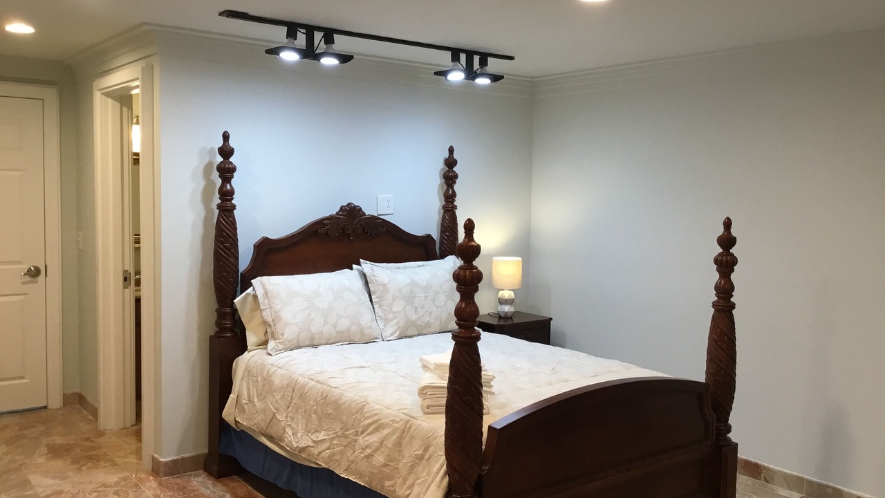 Photo of Bedroom in Washington Square West