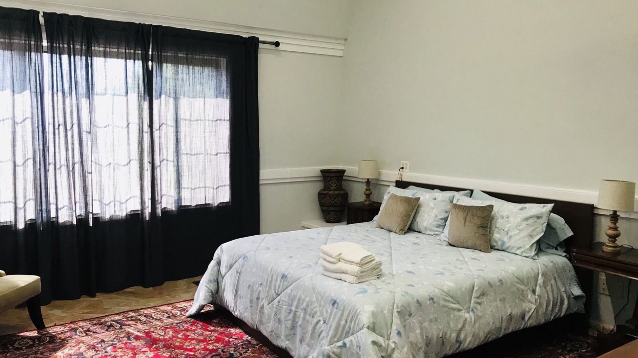 Photo of Bedroom in Washington Square West
