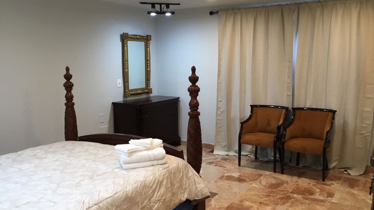 Photo of Bedroom in Washington Square West