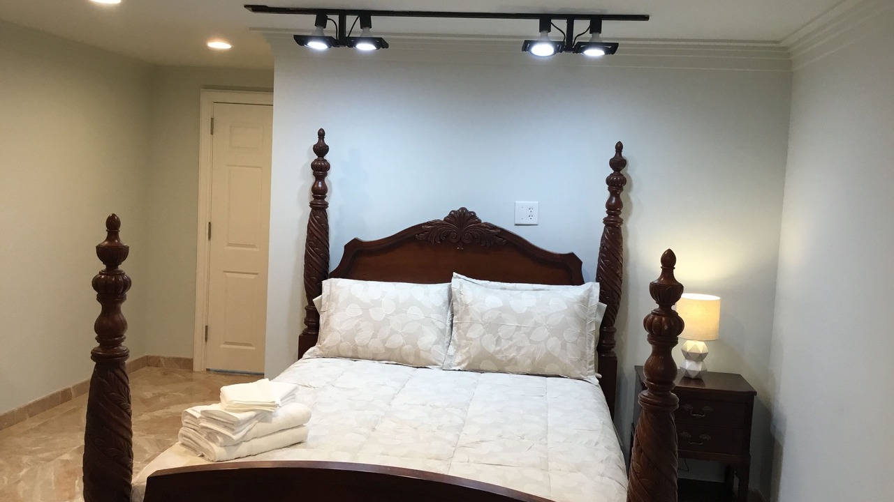 Photo of Bedroom in Washington Square West