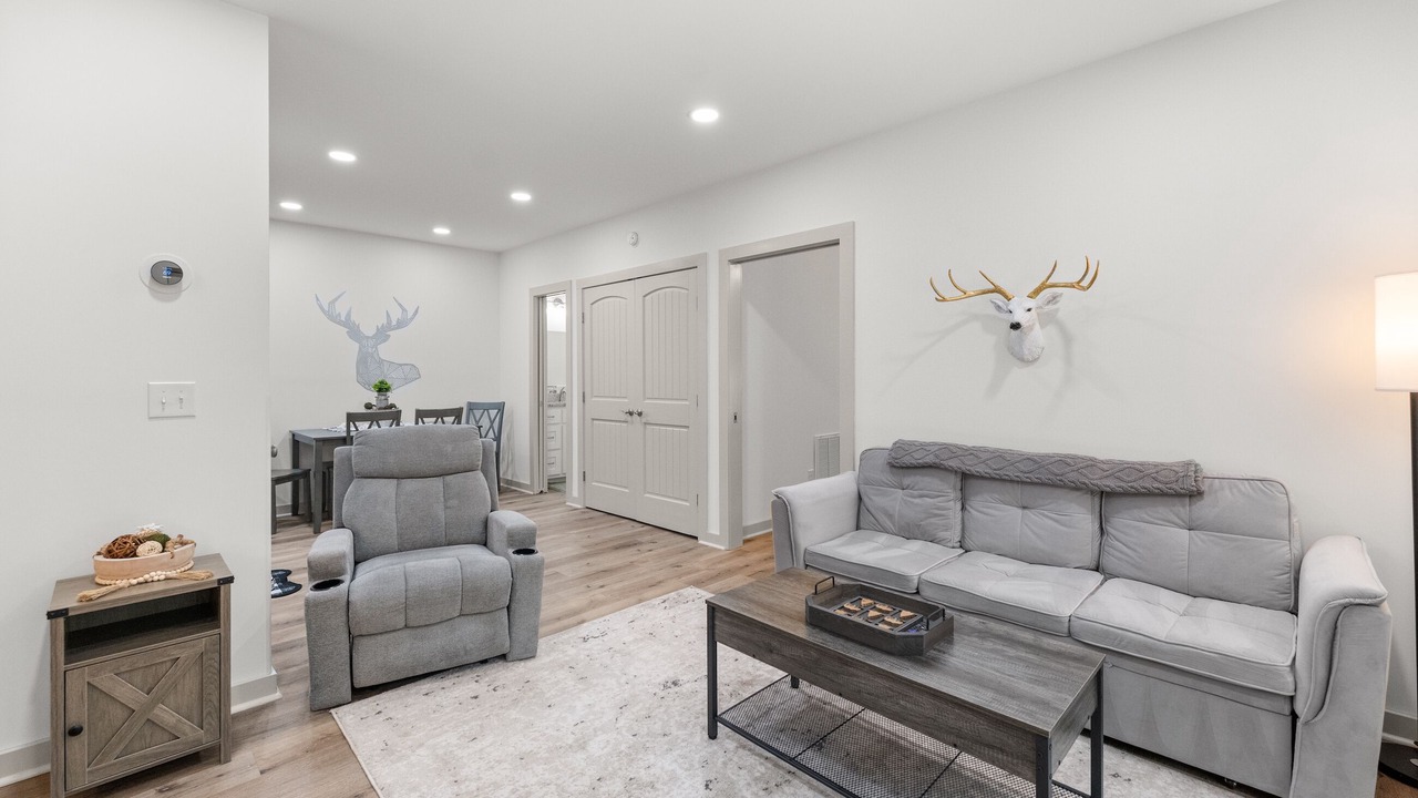 Photo of Livingroom in Cleveland