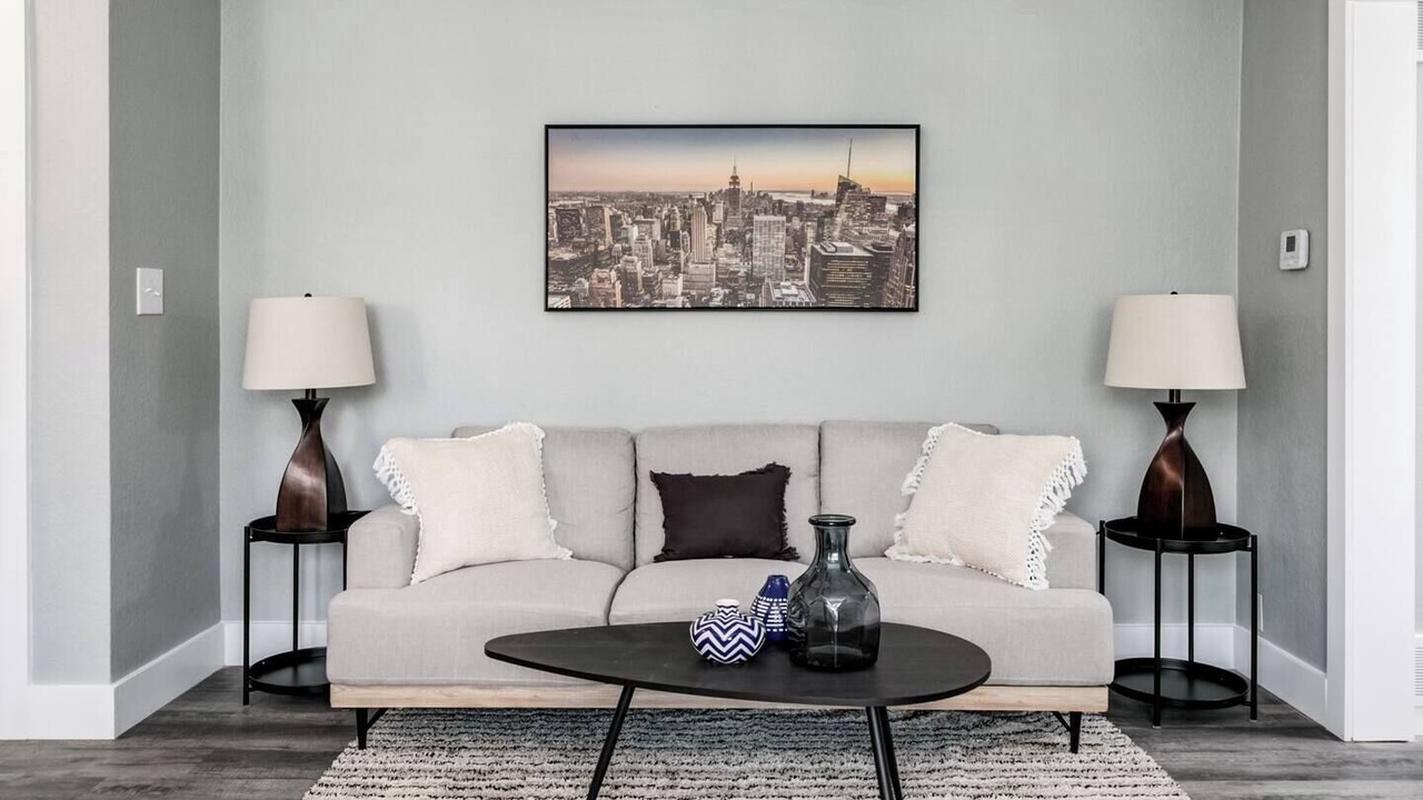 Photo of Livingroom in Country Club Plaza Area