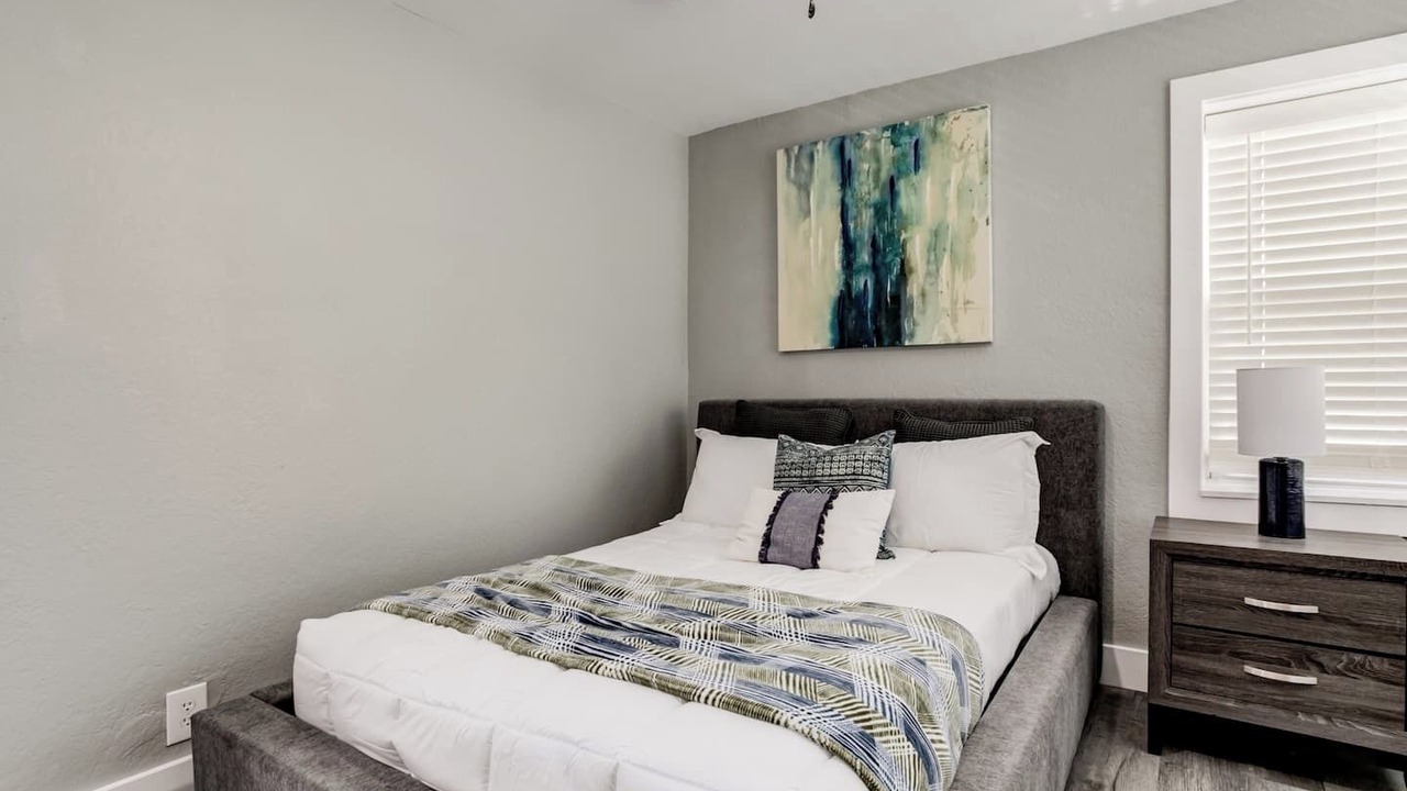 Photo of Bedroom in Country Club Plaza Area