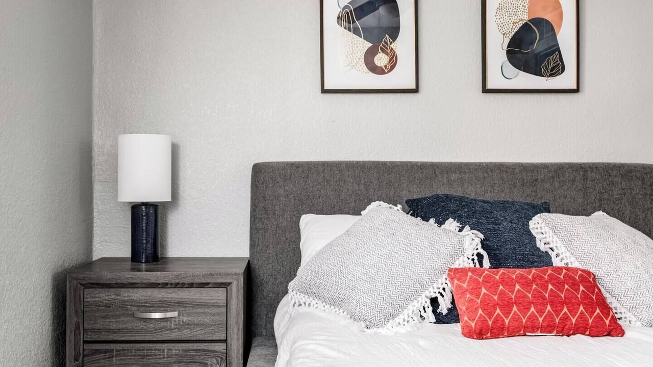 Photo of Bedroom in Country Club Plaza Area