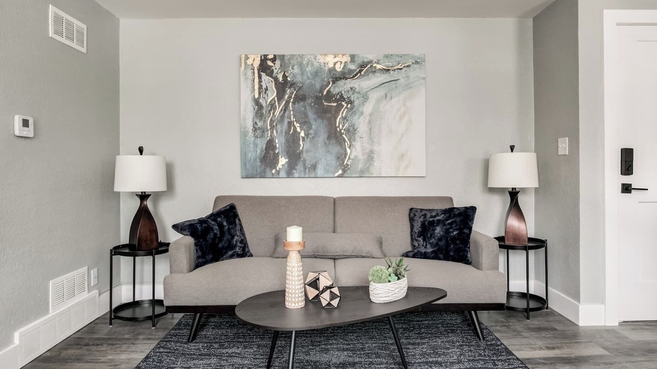 Photo of Livingroom in Country Club Plaza Area
