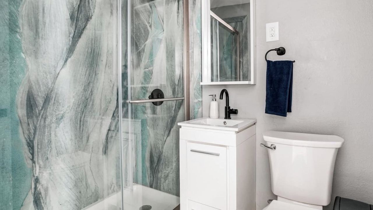 Photo of Bathroom in Country Club Plaza Area
