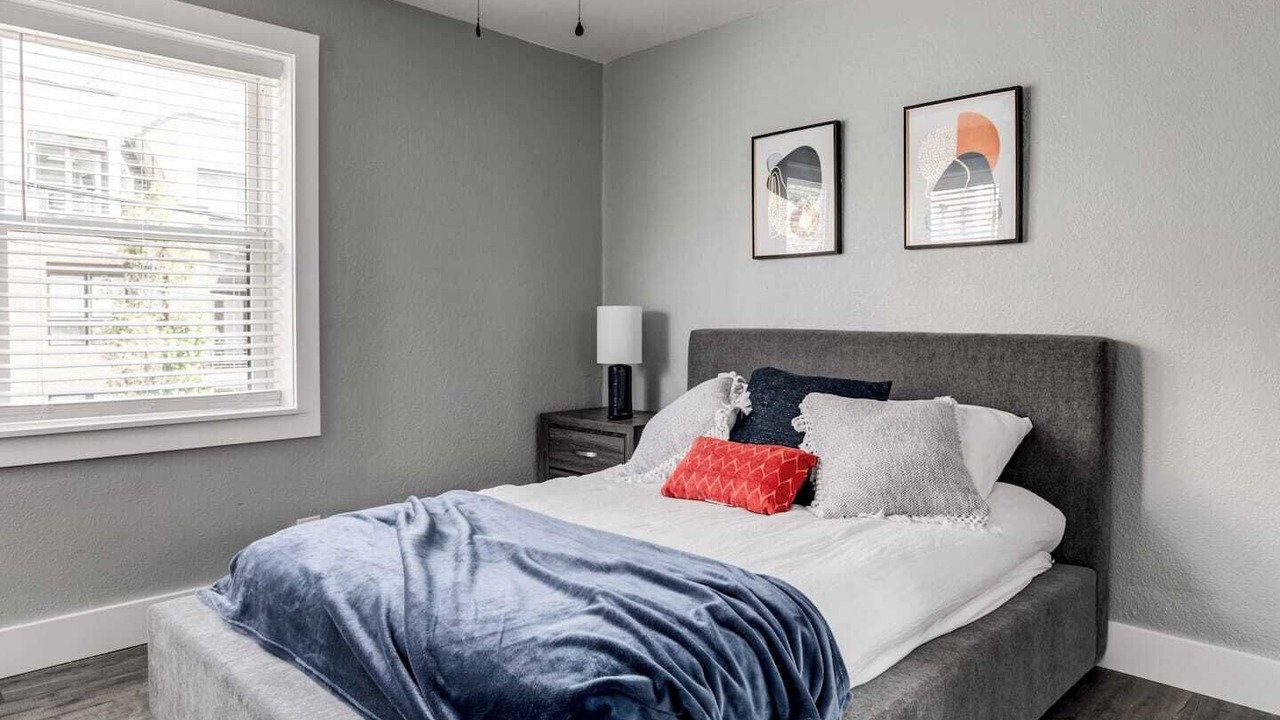 Photo of Bedroom in Country Club Plaza Area