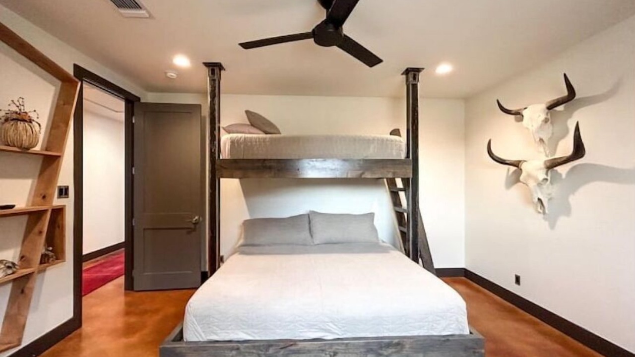 Photo of Bedroom in Vanderpool