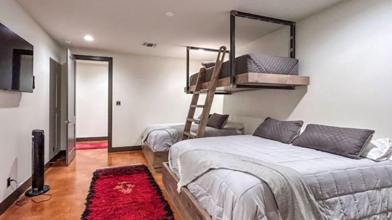 Photo of Bedroom in Vanderpool