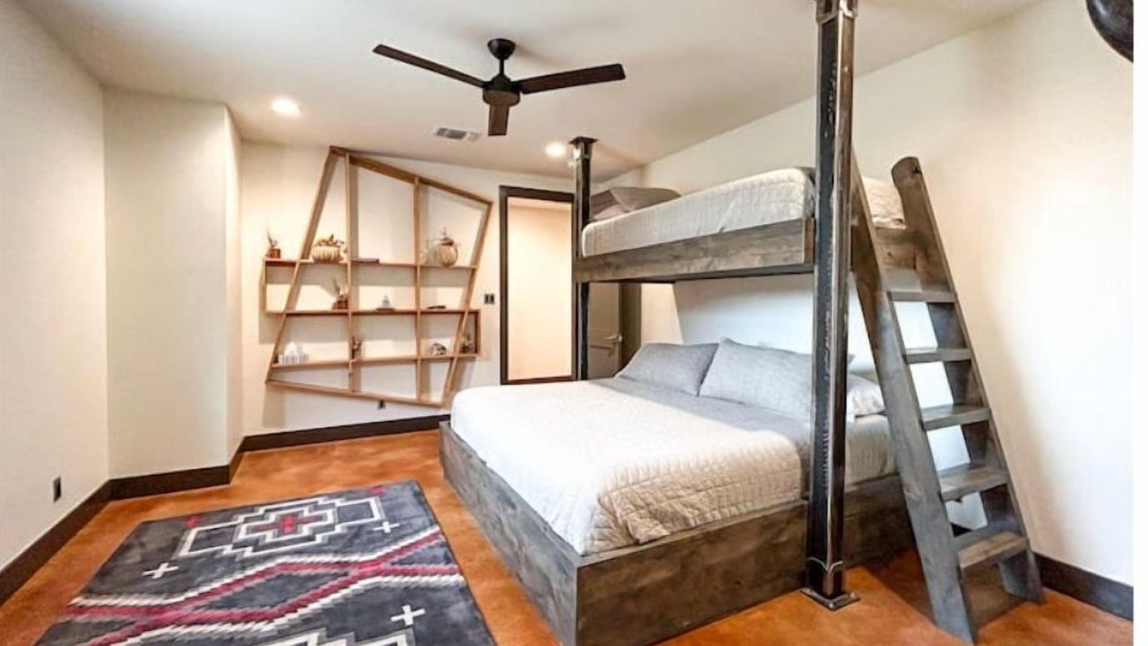 Photo of Bedroom in Vanderpool