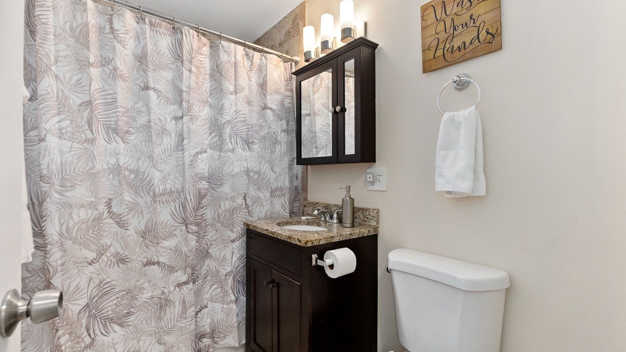 Photo of Bathroom in Oak Lawn