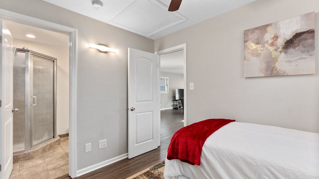 Photo of Bedroom in Oak Lawn