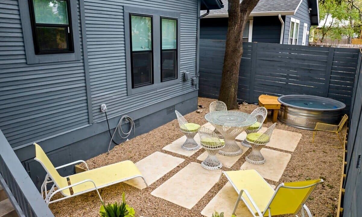 Photo of Outdoor in South River City