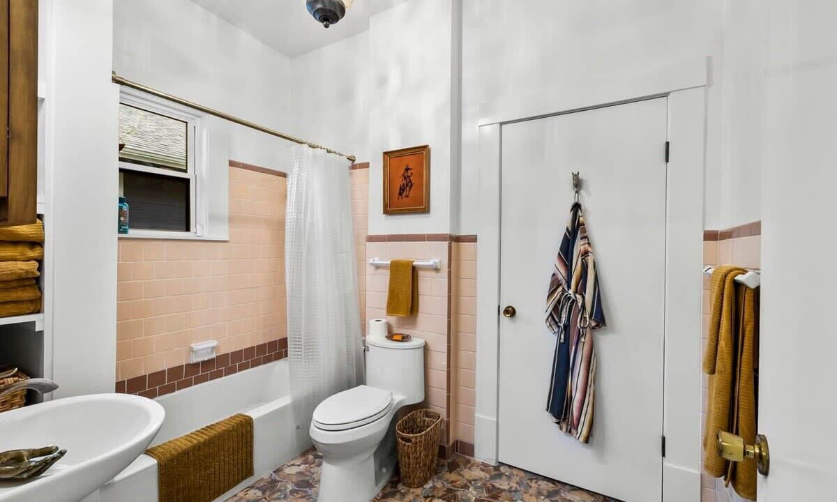 Photo of Bathroom in South River City