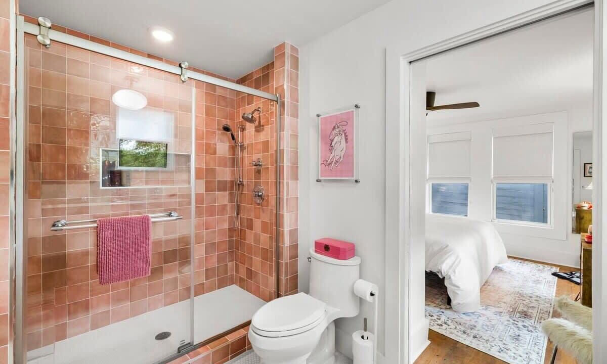 Photo of Bathroom in South River City