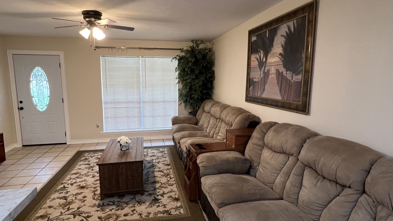Photo of Livingroom in Lufkin