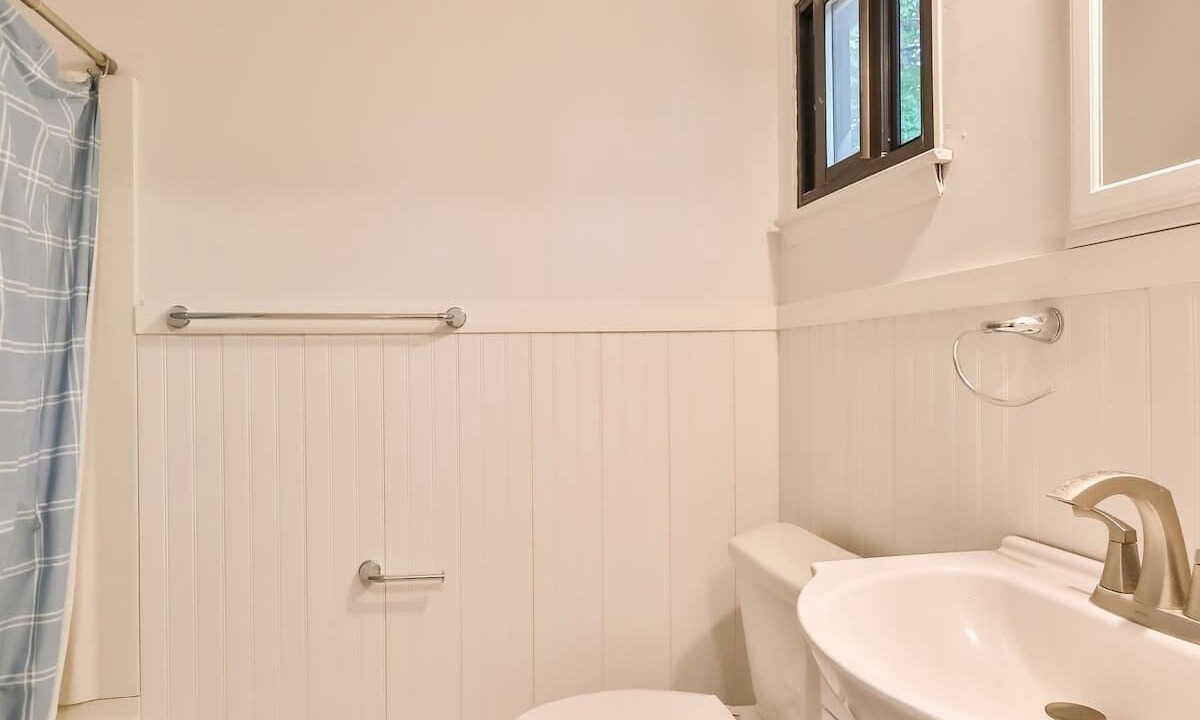 Photo of Bathroom in Jewett Center