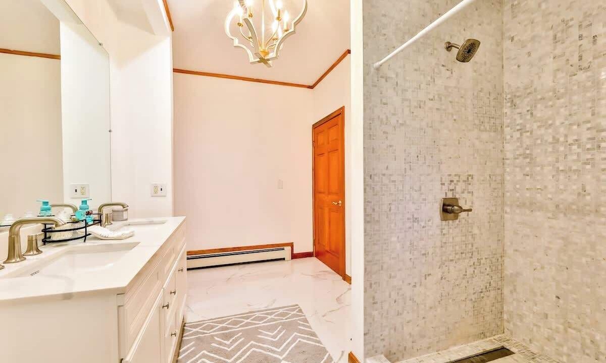 Photo of Bathroom in Jewett Center
