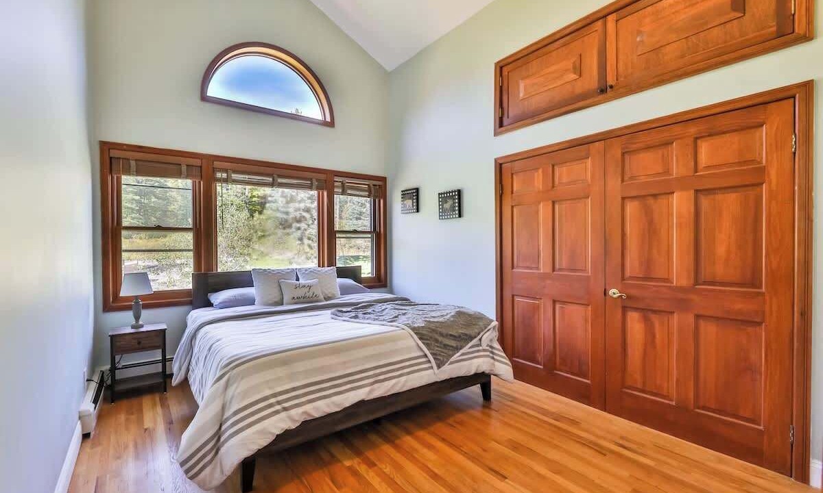 Photo of Bedroom in Jewett Center