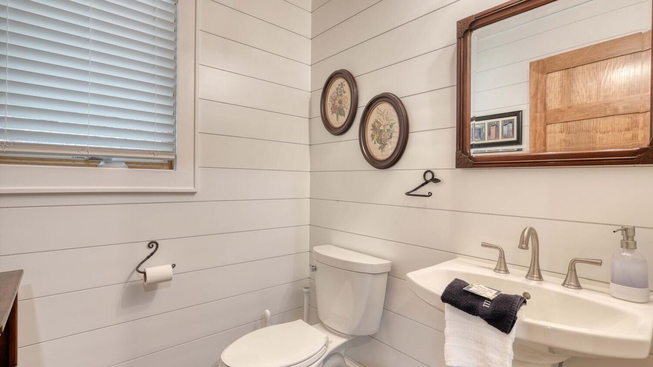 Photo of Bathroom in Suches