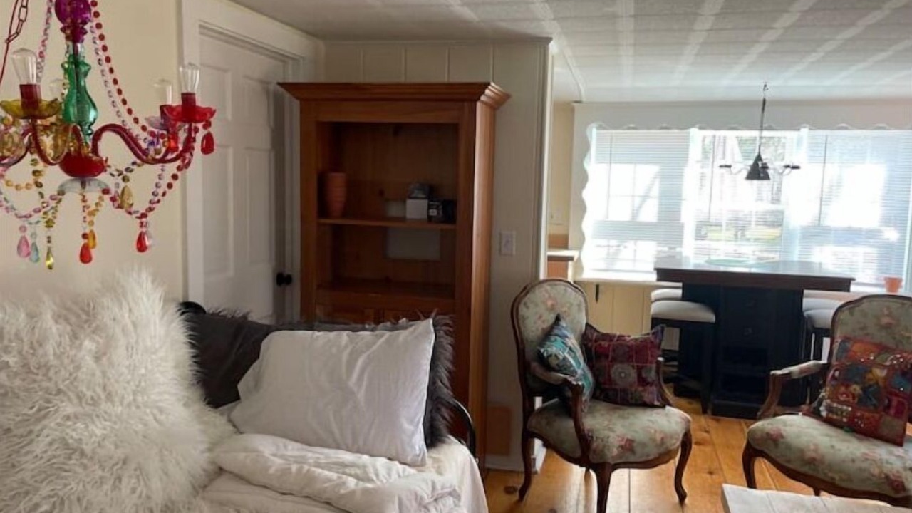 Photo of Livingroom in Brewster