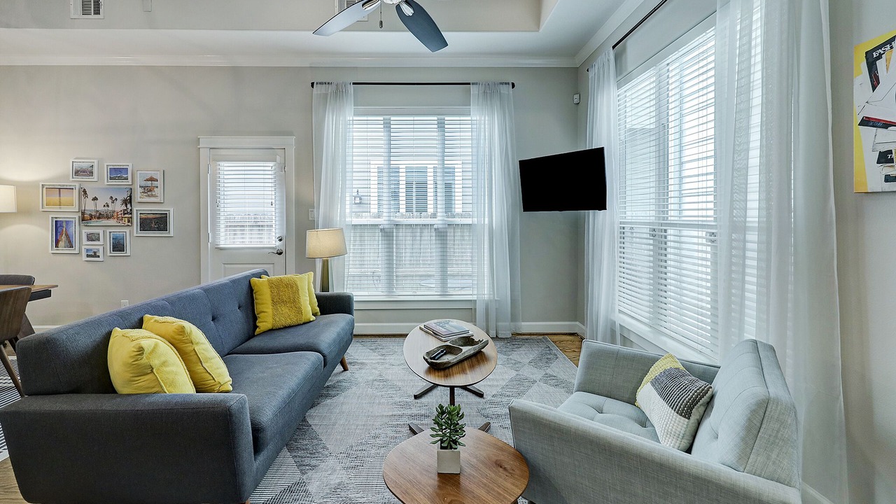 Photo of Livingroom in Shady Acres