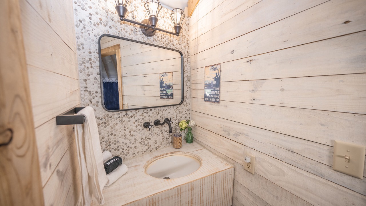 Photo of Bathroom in Bandera