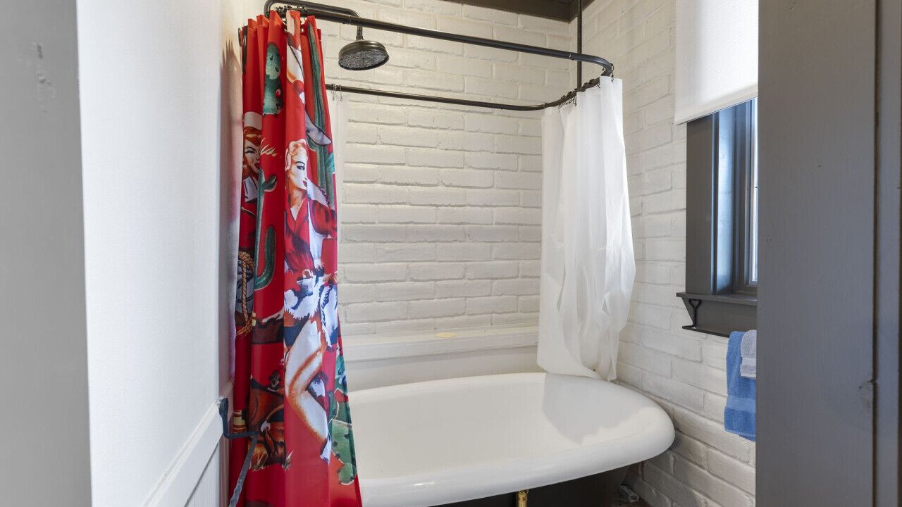 Photo of Bathroom in Alpine