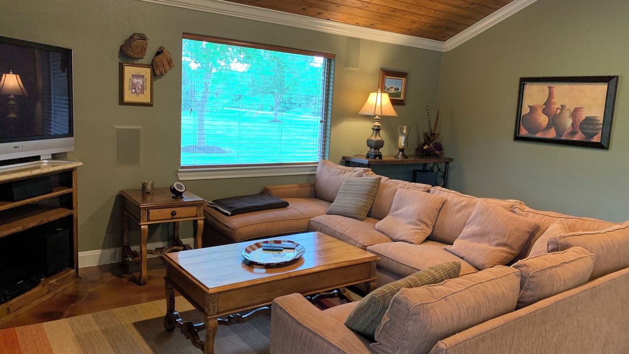 Photo of Livingroom in Friendswood