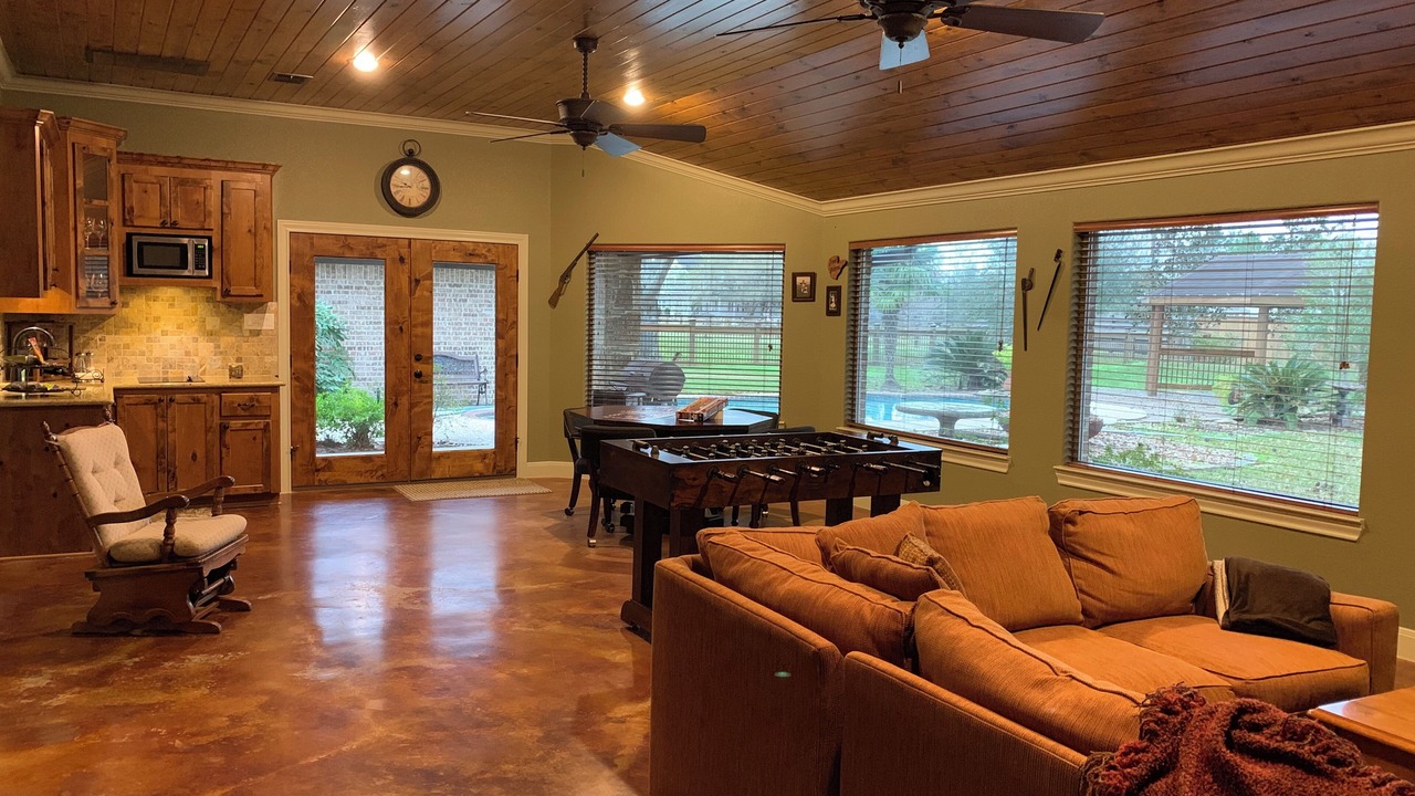 Photo of Livingroom in Friendswood