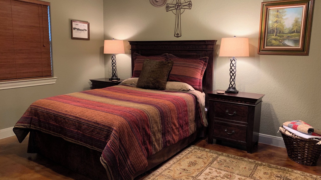 Photo of Bedroom in Friendswood