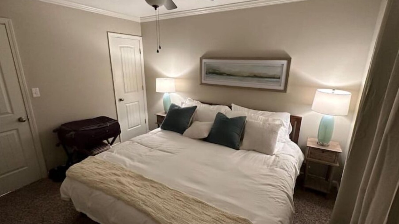 Photo of Bedroom in Broken Arrow